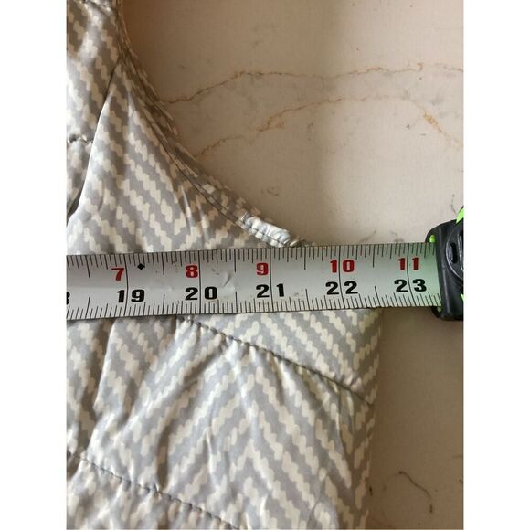 Gap Herringbone Puffy Vest Sz XL Zip Snap Closure Gray Cream - Picture 4 of 7